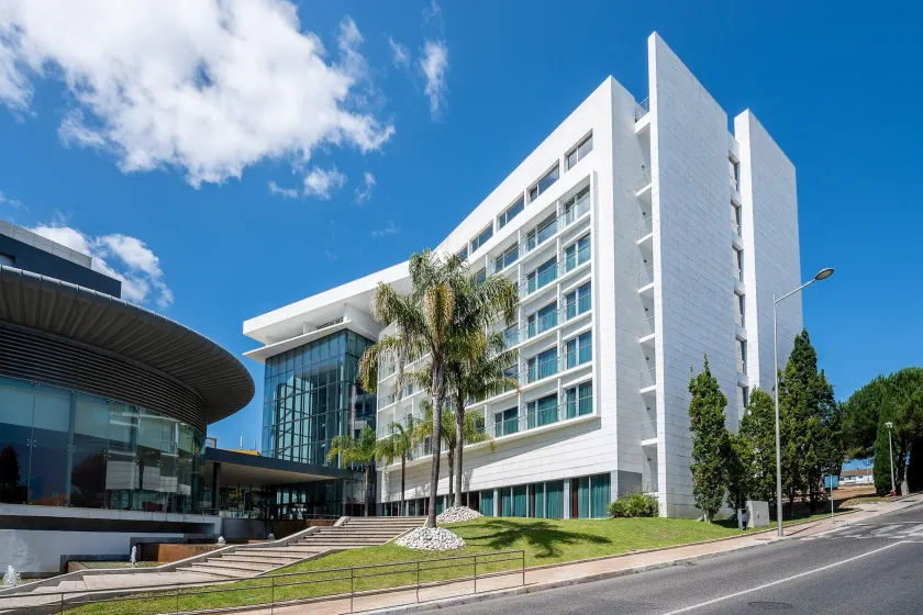 Lagoas Park Hotel - Image 1