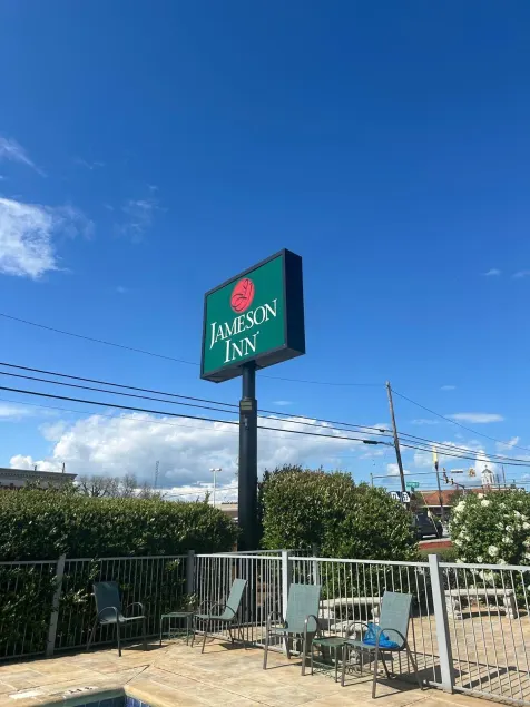 Jameson Inn Winder - Image 1