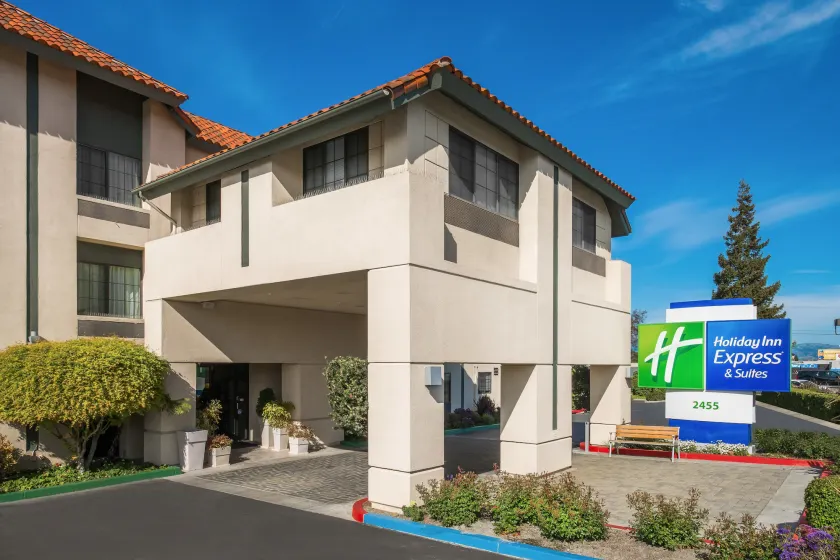 Holiday Inn Express & Suites Santa Clara - Silicon Valley by IHG - Image 1