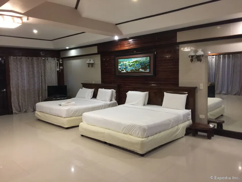 Dumaluan Beach Resort - Image 1
