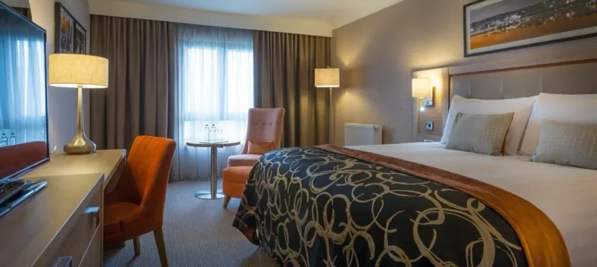 Clayton Hotel Belfast City - Image 1