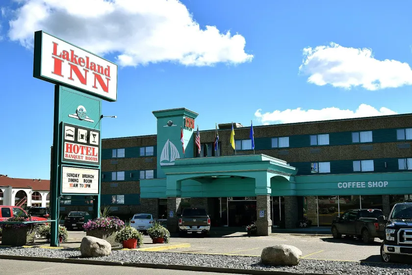 Lakeland Inn Hotel - Image 1
