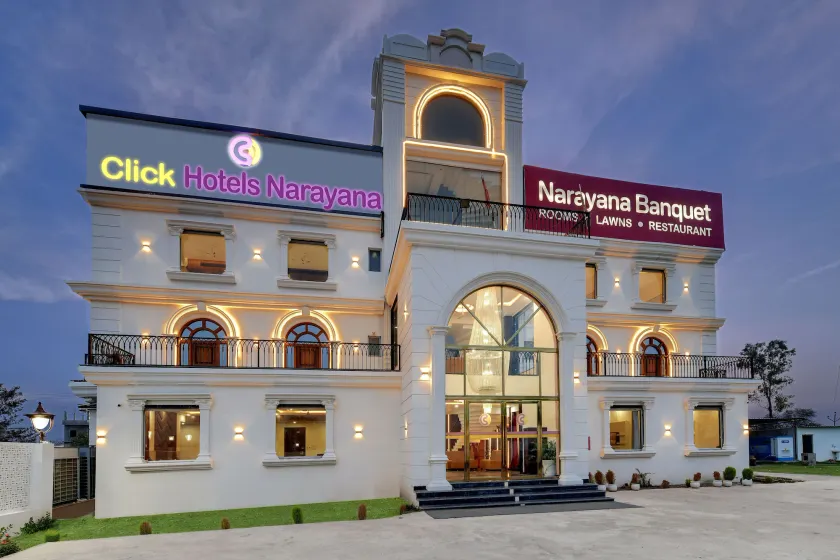 Click Hotel Narayana - Image 1