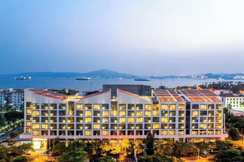 Joyze Hotel Xiamen, Curio Collection by Hilton - Image 1