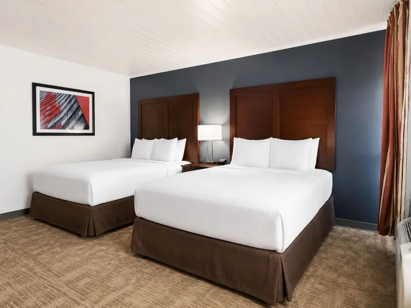 Alamo Inn & Suites - Image 1