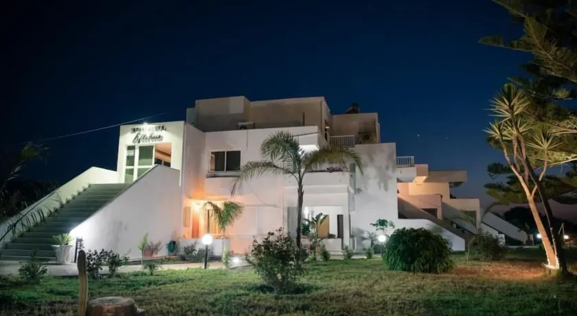Eftihia Apartments - Image 1