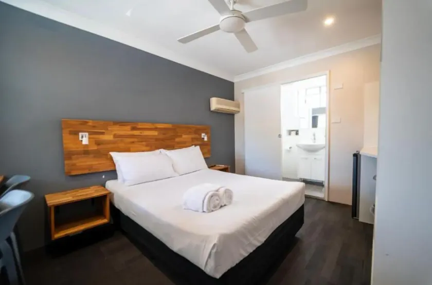 Nowra Motor Inn - Image 1