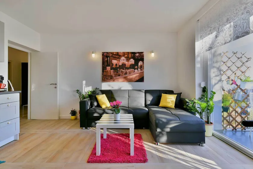 Apartment 1811 - Image 1
