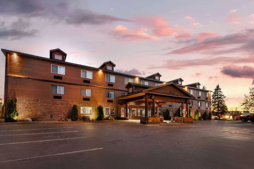 Best Western Plus Concord Inn - Image 1