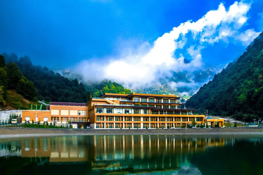 Qafqaz Tufandag Mountain Resort Hotel - Image 1
