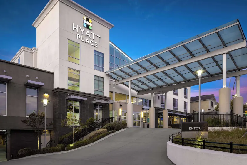 Hyatt Place Santa Cruz - Image 1