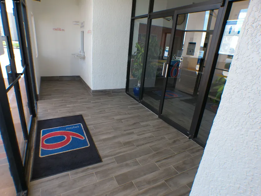Motel 6-Winslow, AZ - Entrée intérieure