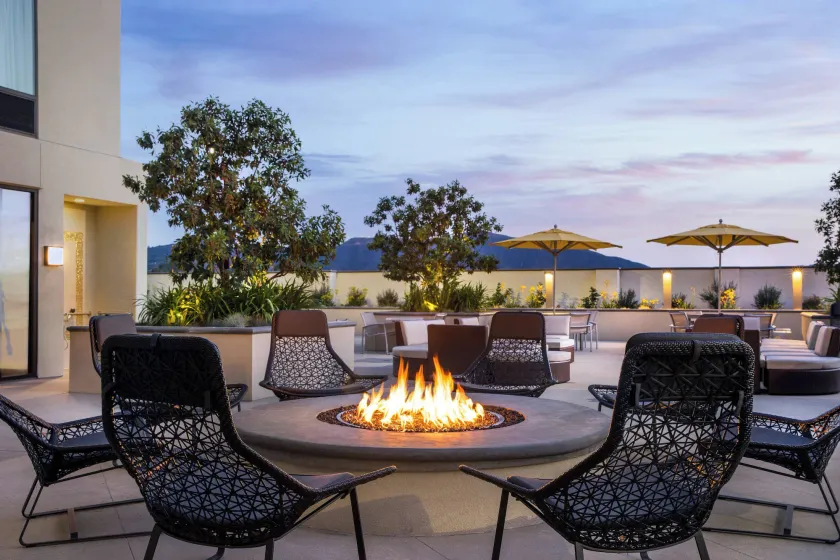 SpringHill Suites by Marriott Los Angeles Burbank/Downtown - Image 1