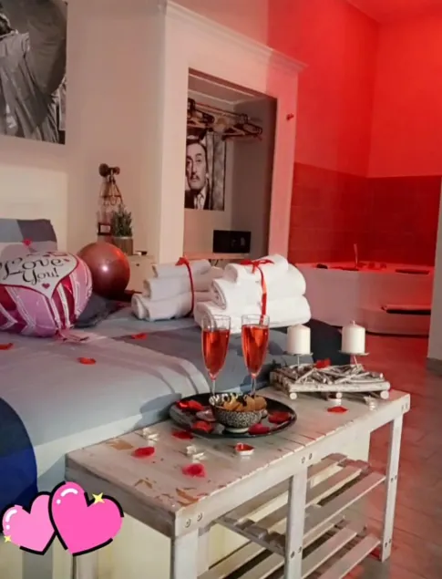 Artisti Sustinea Rooms - Image 1