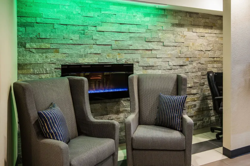 Baymont by Wyndham Cedar Rapids - Image 1