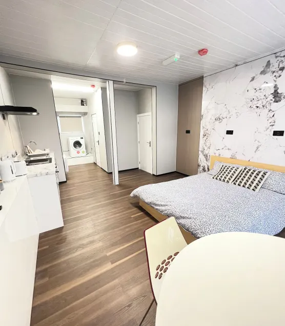 OYO Welsh Holiday Accommodation - Modern Stay - Image 1