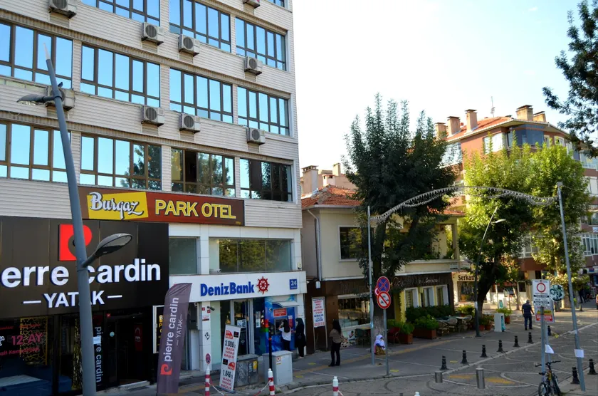 Burgaz Park Otel - Image 1
