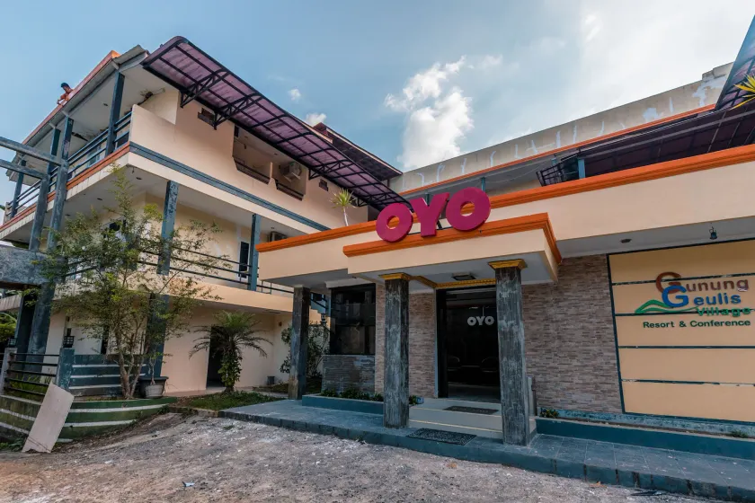 Hotel O Bogor Puncak Near Padang Golf Bukit Pelangi Formerly Gunung Geulis Village - Image 1