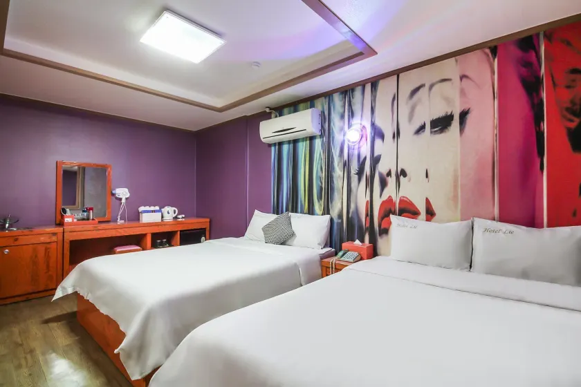 Hotel Lie - Image 1