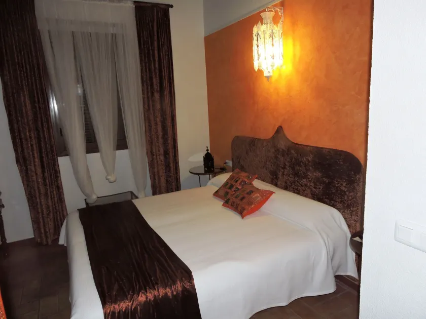 Hotel La Fonda del Califa - Image 1
