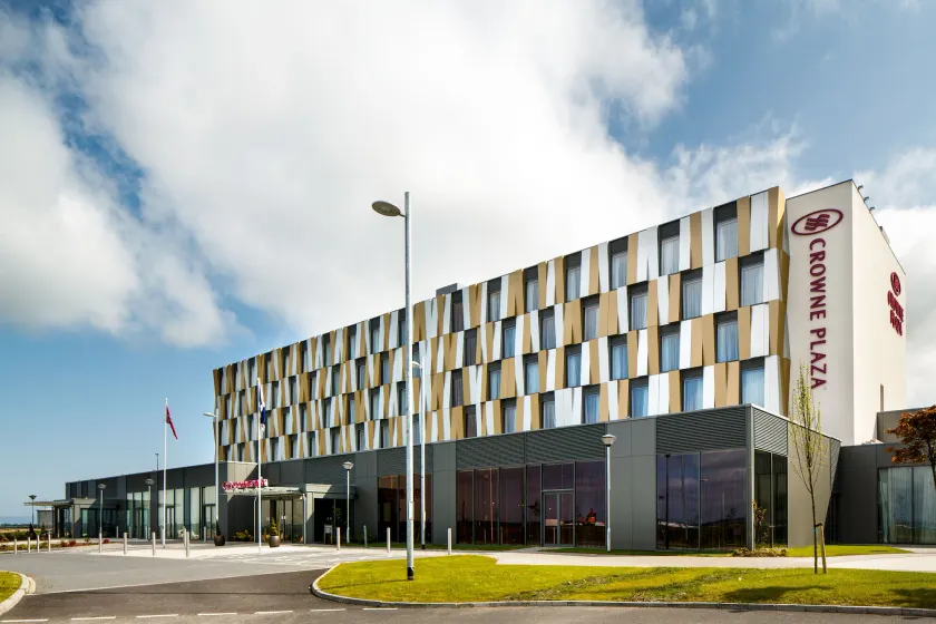 Crowne Plaza Aberdeen Airport by IHG - Image 1