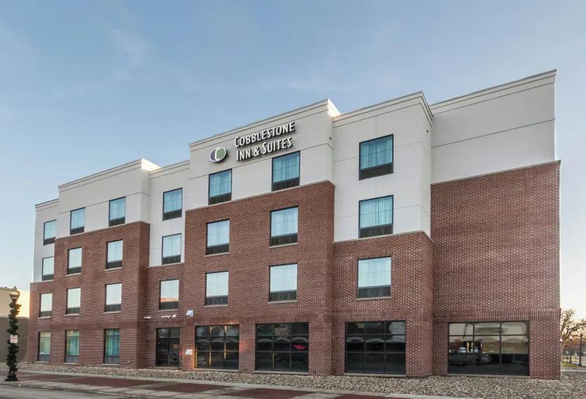 Cobblestone Inn & Suites - Waverly - Image 1
