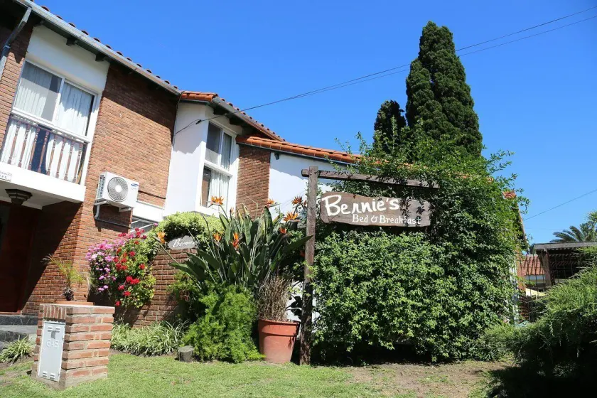 Posada Bernies - Image 1