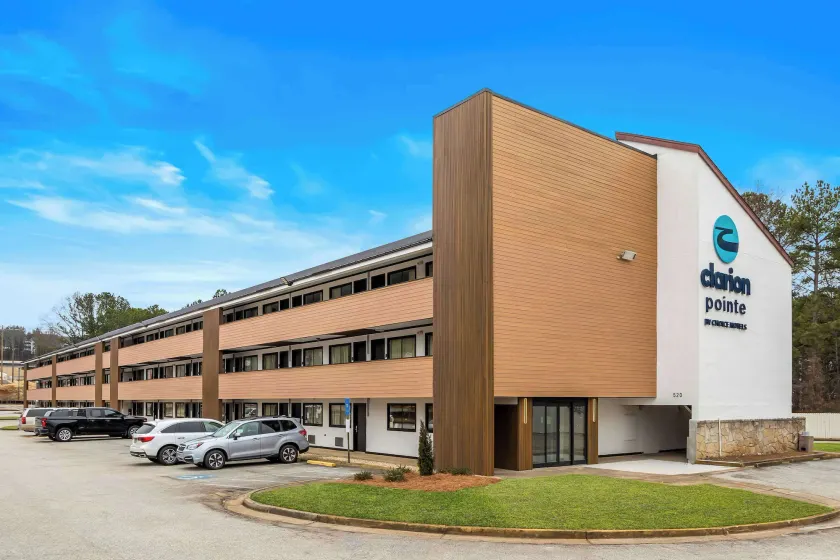Clarion Pointe Kennesaw Town Center - Image 1