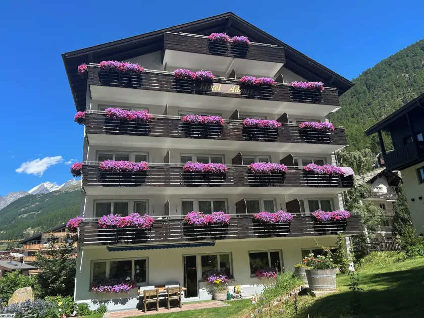 Hotel Adonis - Image 1