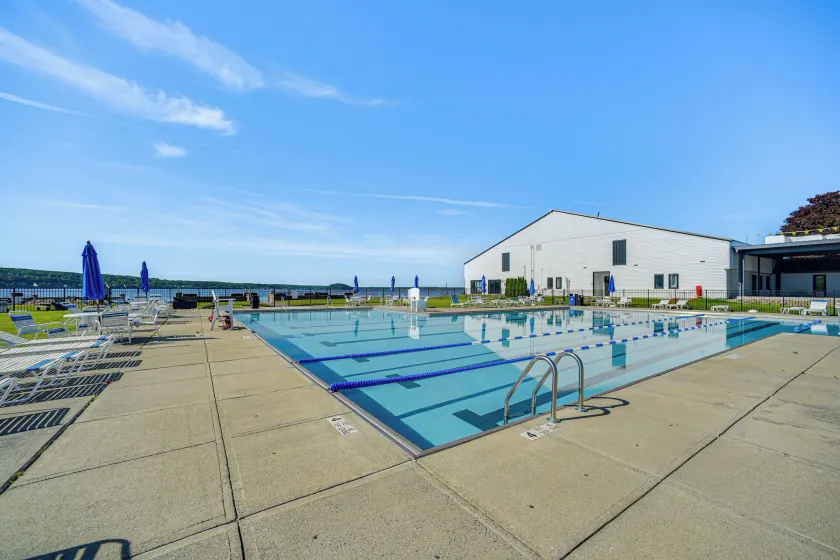 4 Mi to Saratoga Course! Resort-Style Condo - Image 1