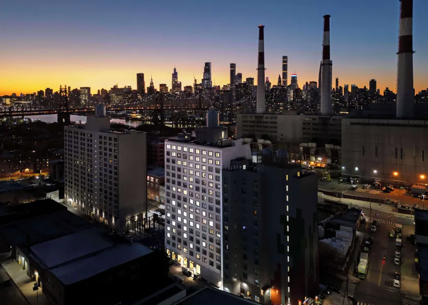 DoubleTree by Hilton Long Island City, NY - Image 1