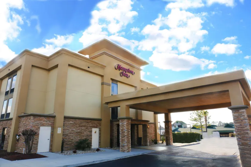 Hampton Inn Sumter - Image 1