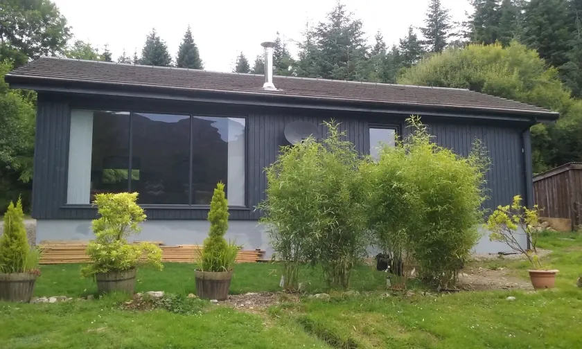Loch Ness Highland Cottages with partial Loch View - Image 1