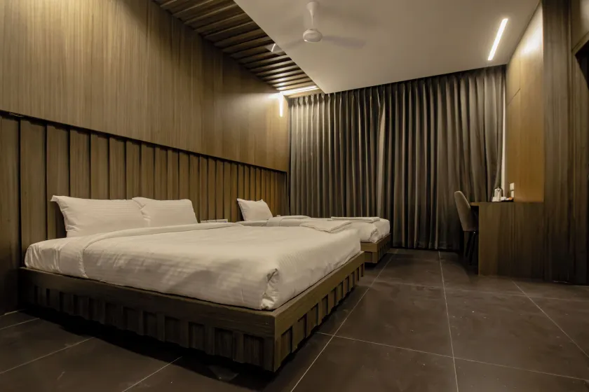 RATHNA RESIDENCY - Near US CONSULATE - Room