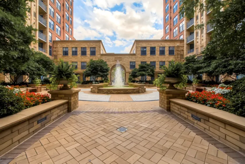 Bluebird Suites in Crystal City - Image 1