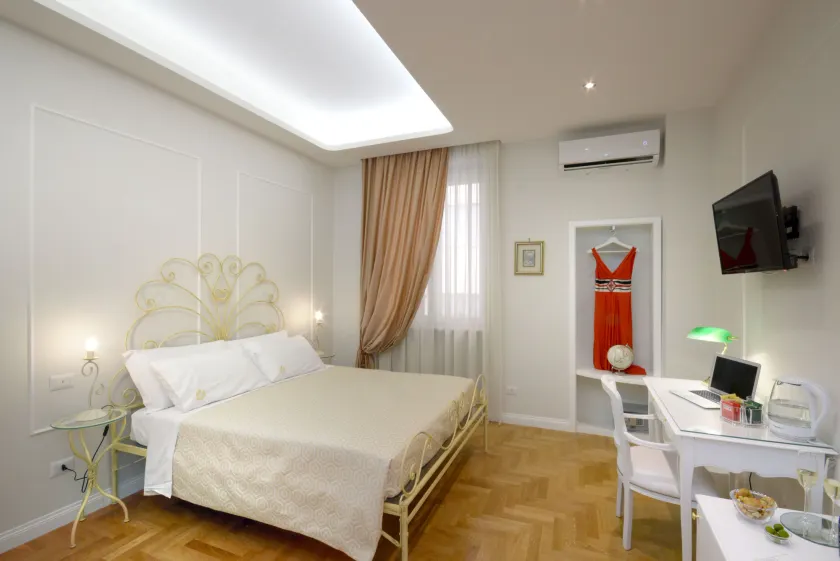 Residenza Borbonica - Image 1