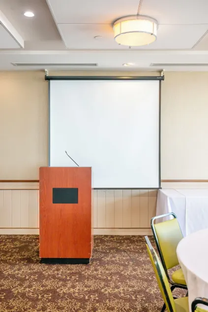 Holiday Inn & Suites Virginia Beach - North Beach by IHG - Reception
