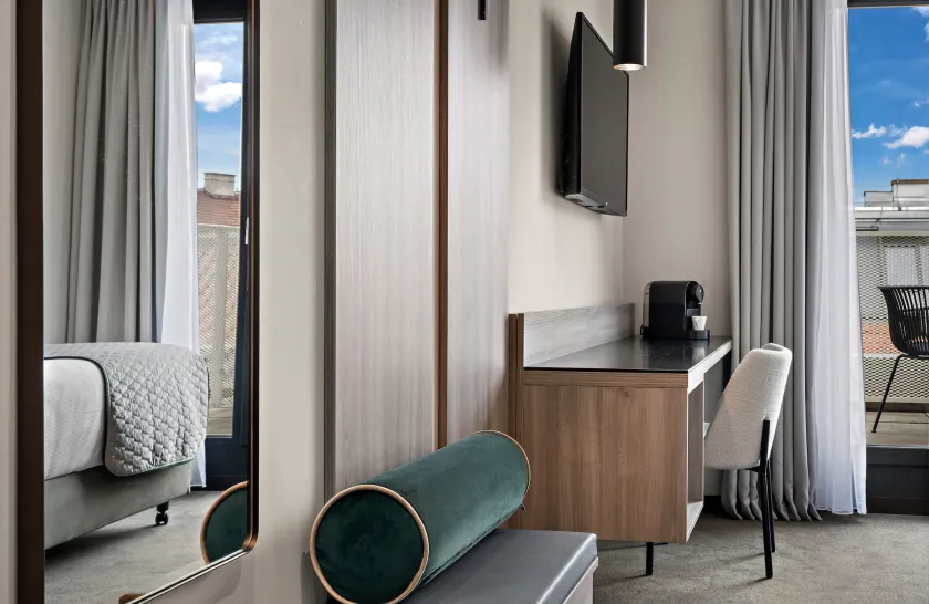 Leonardo Hotel Vienna City West - Image 1