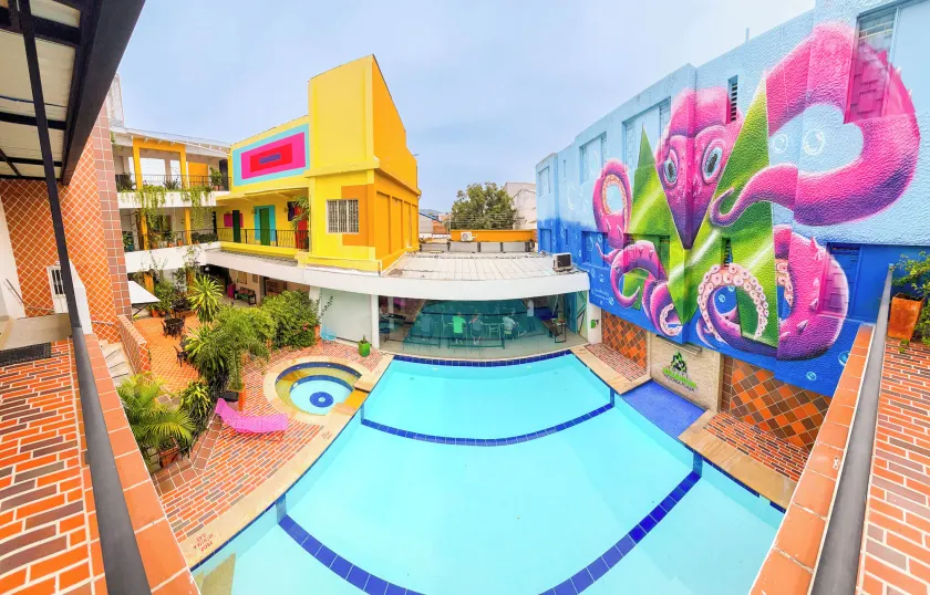 Hotel Millenium Victoria Plaza - Image 1