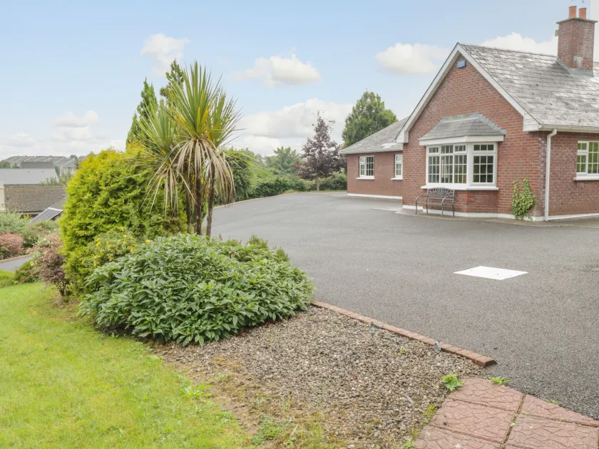 Clodagh's Cottage - Image 1