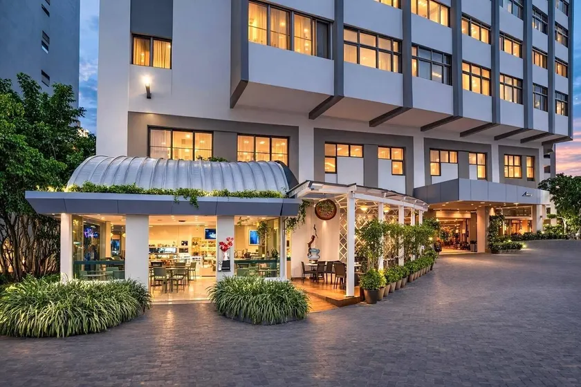 Radisson Hotel Santo Domingo - Image 1