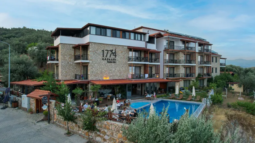 1774 Kazdağı Termal Otel - Image 1