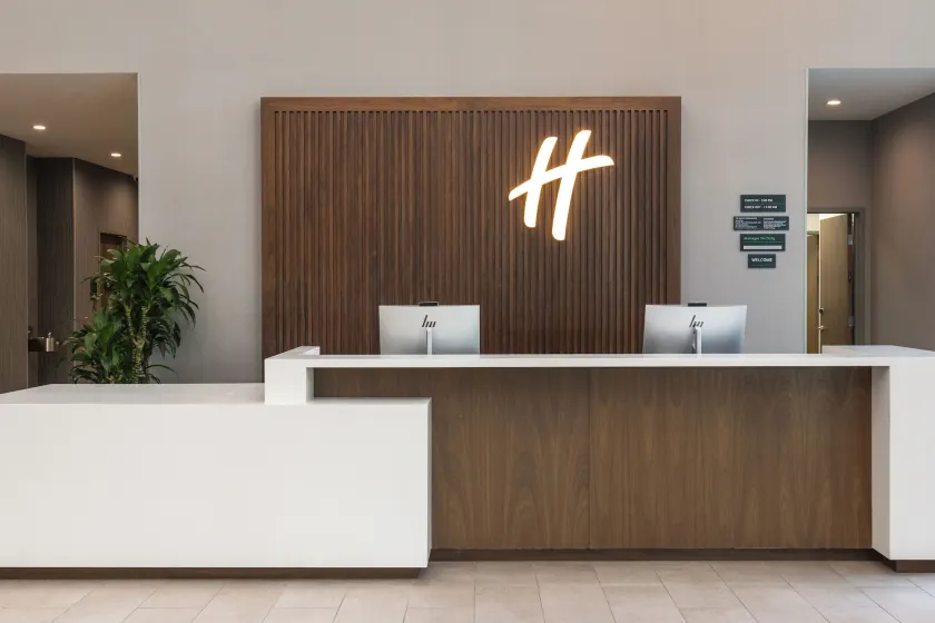 Holiday Inn & Suites Monterey Park – Los Angeles by IHG - Check-in e check-out automático