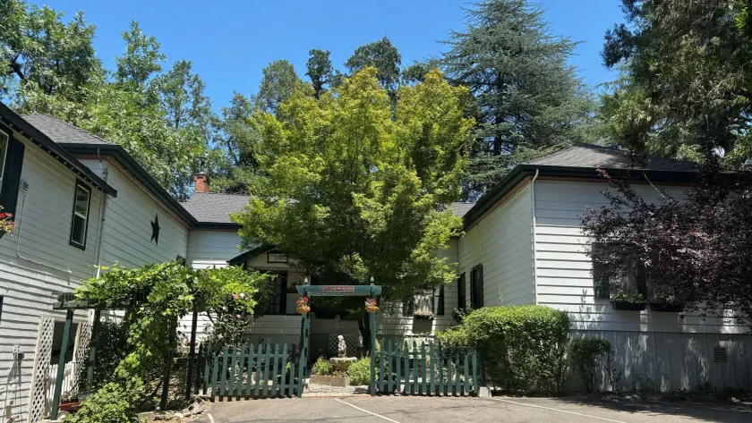 Glen Morey Country House B & B Inn - Image 1