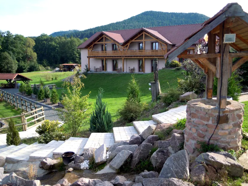 Logis Hôtel Le Régal & Spa - Image 1