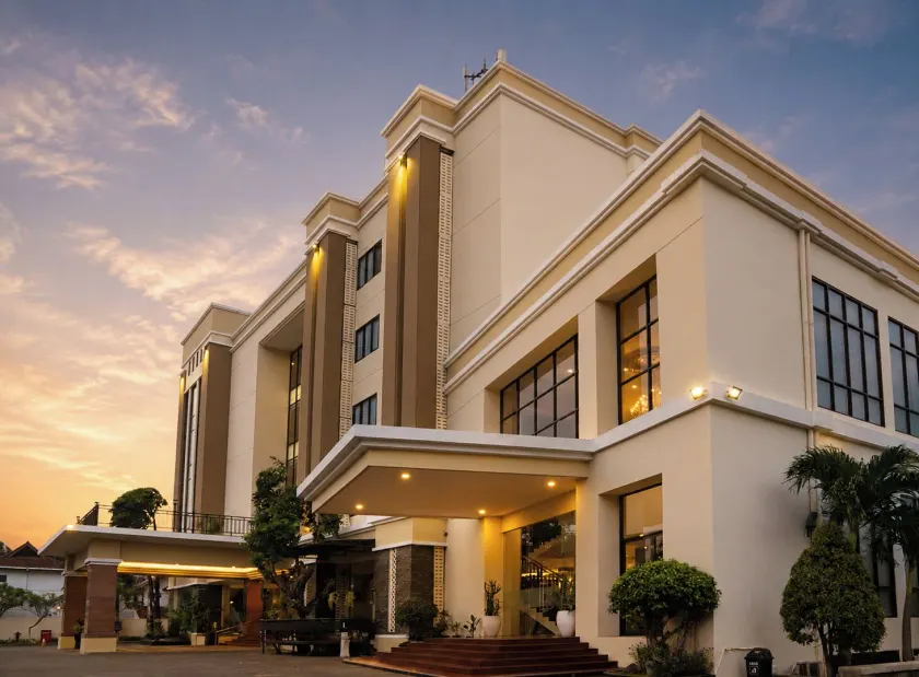 Riss Hotel Malioboro - Image 1