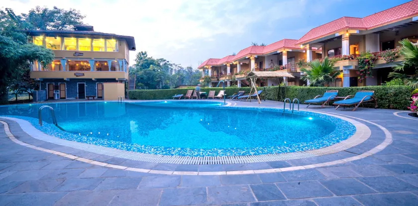 Hotel Jungle Crown - Image 1