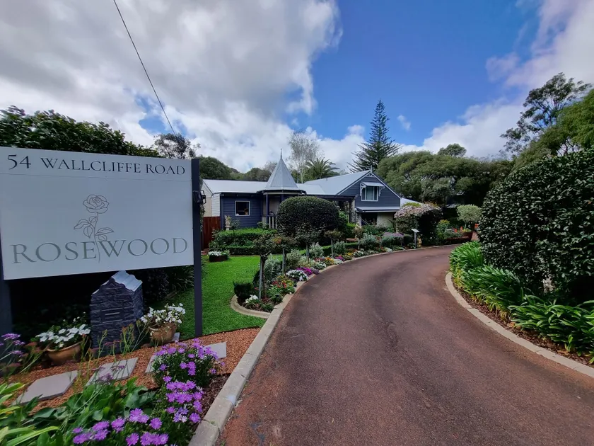 Rosewood Guesthouse - Image 1