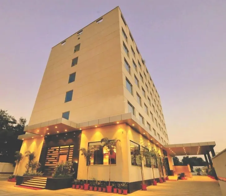 Hotel Marigold Jaipur - Image 1