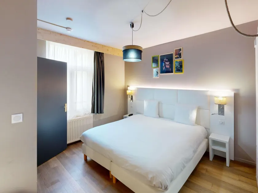 Hôtel CALM - Image 1